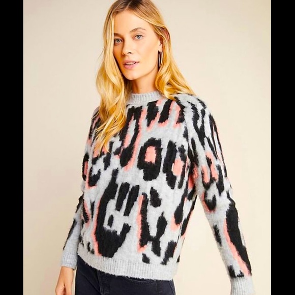 Anthropologie Sweaters - Anthropologie Pink and Grey Cheetah Print Sweater